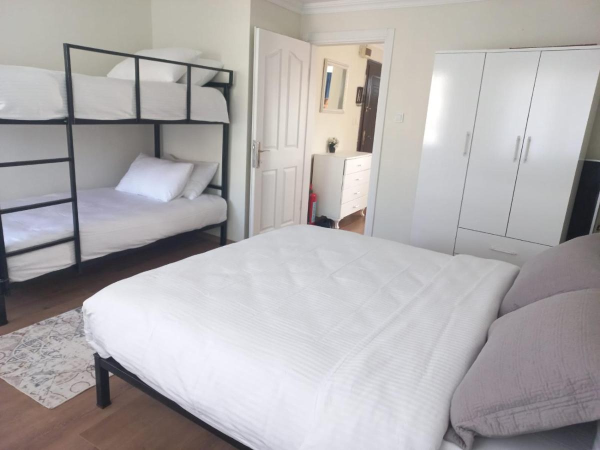 Appartement Megara Apart